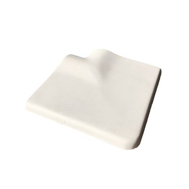 Угловой белый копинговый камень Aquaviva 250x300x50-25 мм